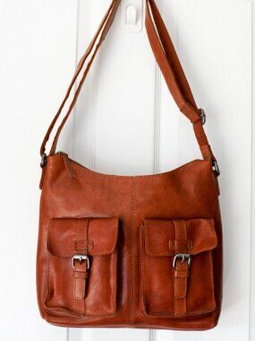 Spikes & Sparrow NWOT Reddish Brown Leather Crossbody - Double Buckle🦉